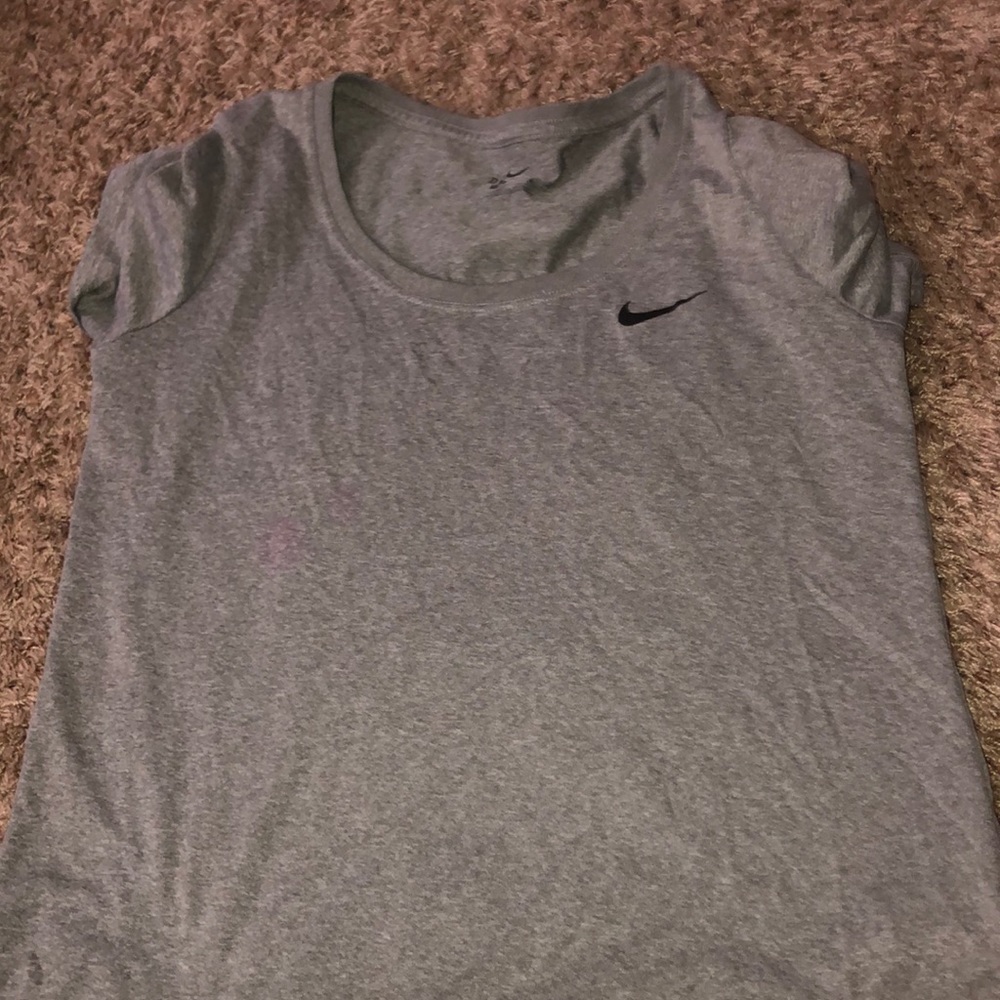 nike t-shirt